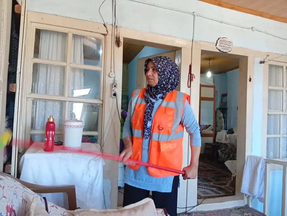 Eğirdir Belediyesi'nden yaşlı vatandaşlara destek