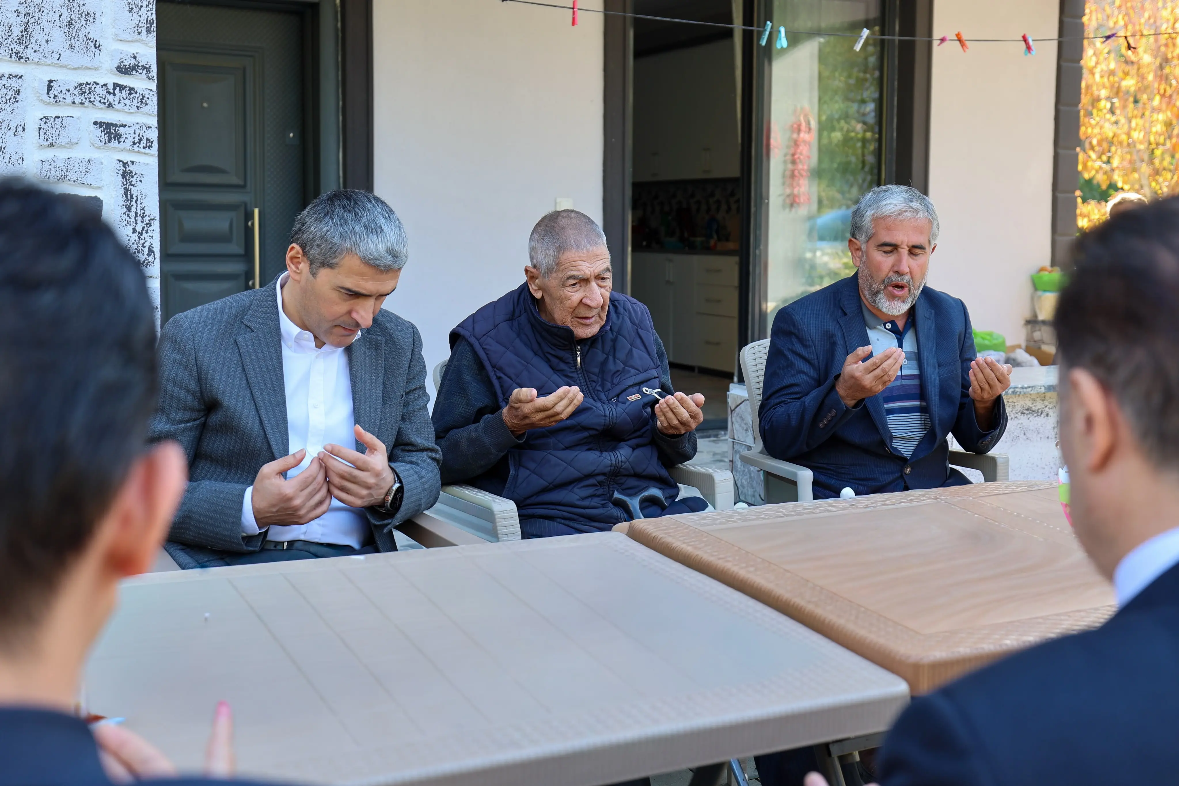 Vali Aktaş, Şehit Ailelerini Ziyaret Etti