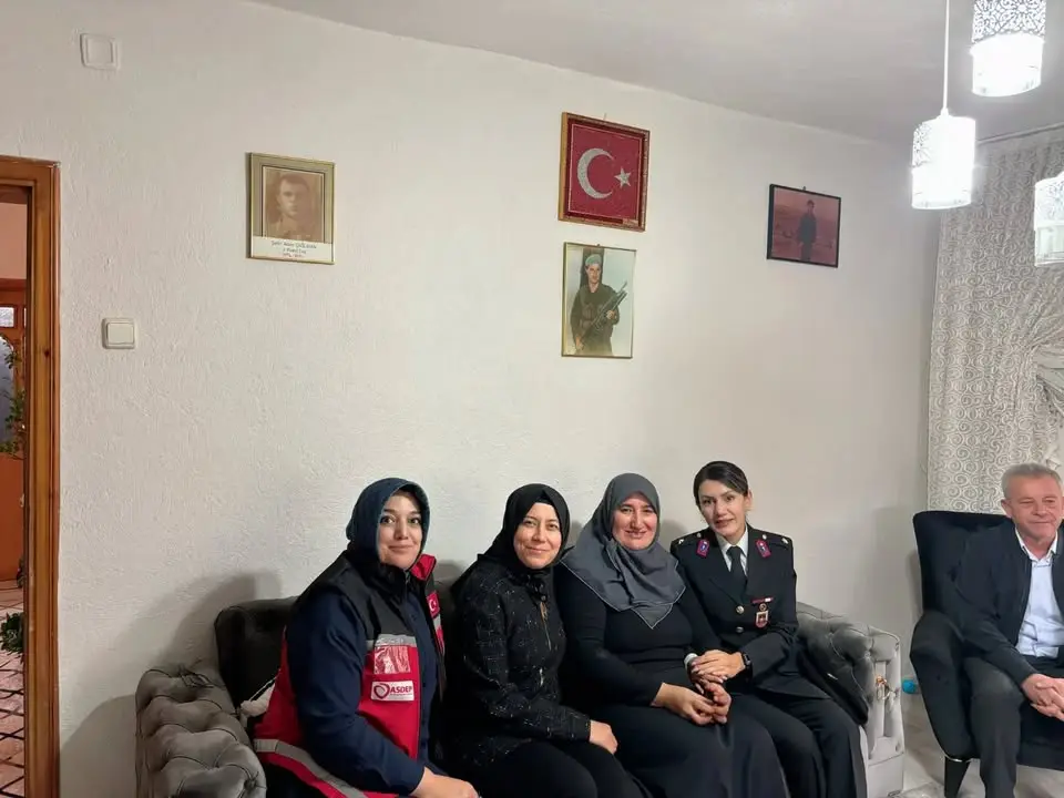 Şehit Adem Çağlayan'ın Eşine Ziyaret Gerçekleştirildi