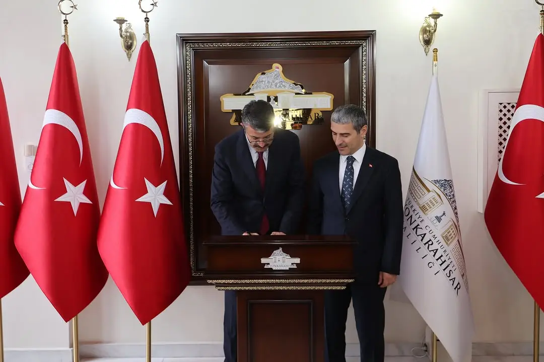 Ali Çelik'ten Valilik Ziyareti