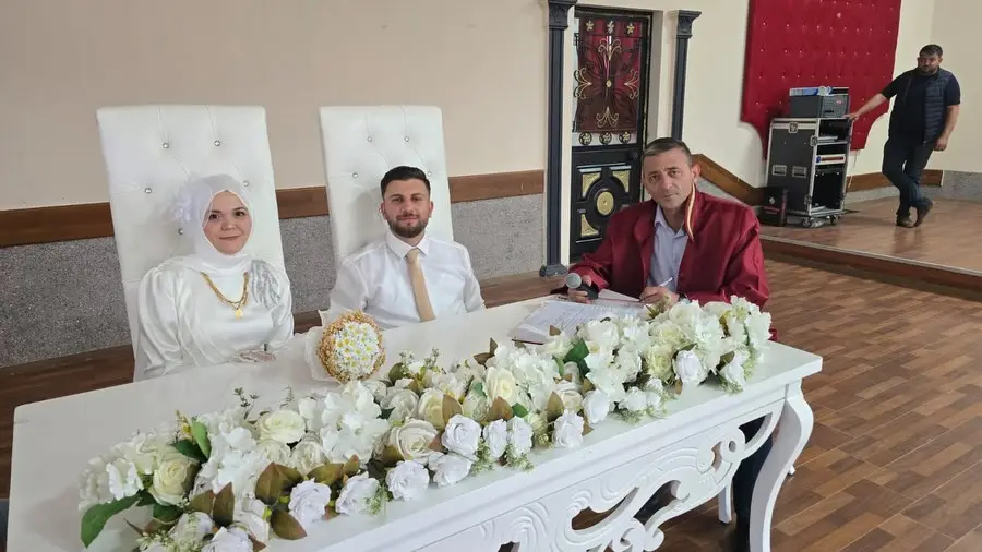 Belediye Başkanı Yıldırım, nikâh akdine katıldı