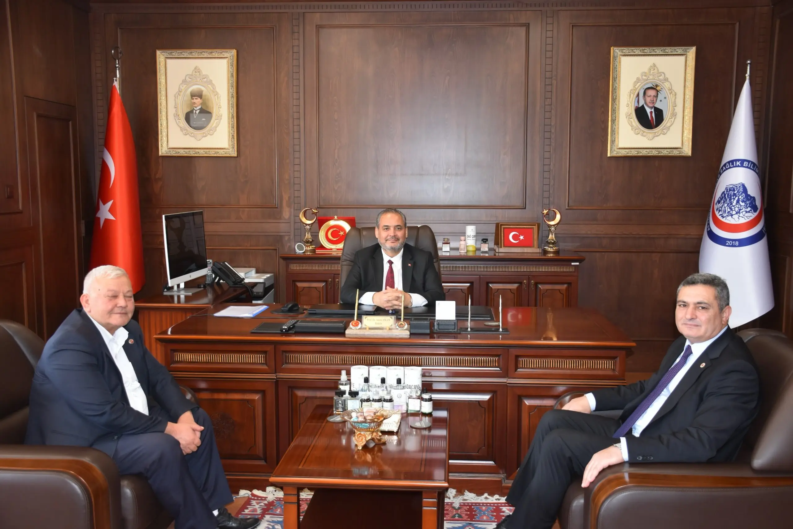 Rektör Adem Aslan, Çobanlar Belediye Başkanı'nı kabul etti