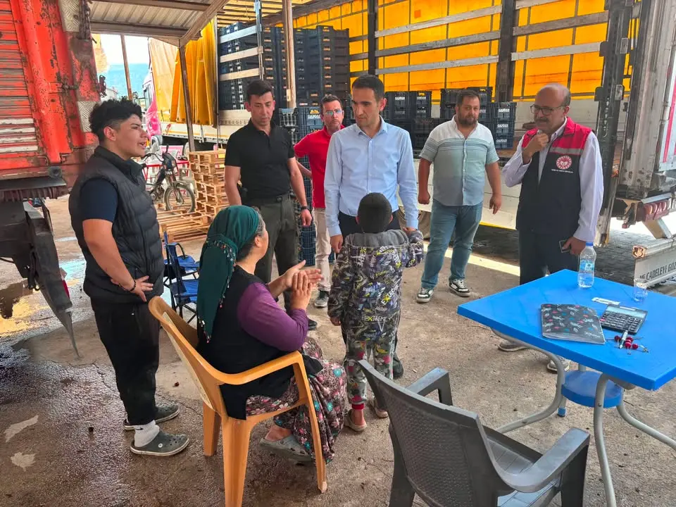 Uluborlu'da Kiraz Alım Merkezi Ziyareti