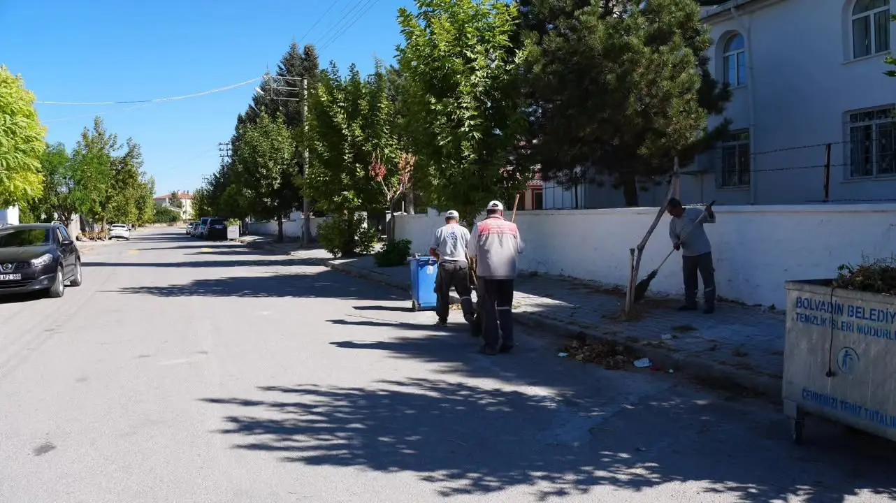 Bolvadin'de Müslümana Mahallesi'nde Temizlik Çalışmaları