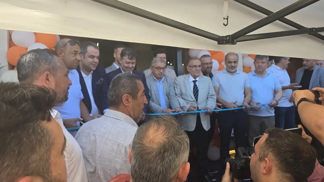 Ahmet Yeşilırmak'ın yeni iş yeri açıldı