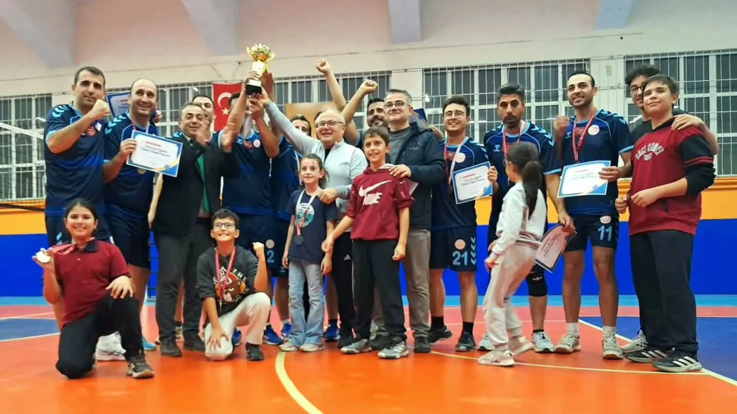 Voleybol Takımımız Şampiyonluk Elde Etti