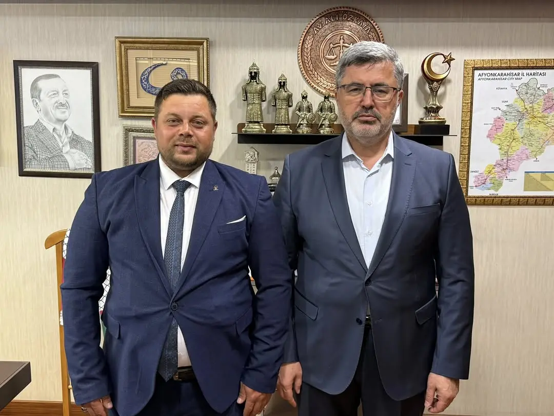 AK Parti'den Gazi Meclis Ziyareti