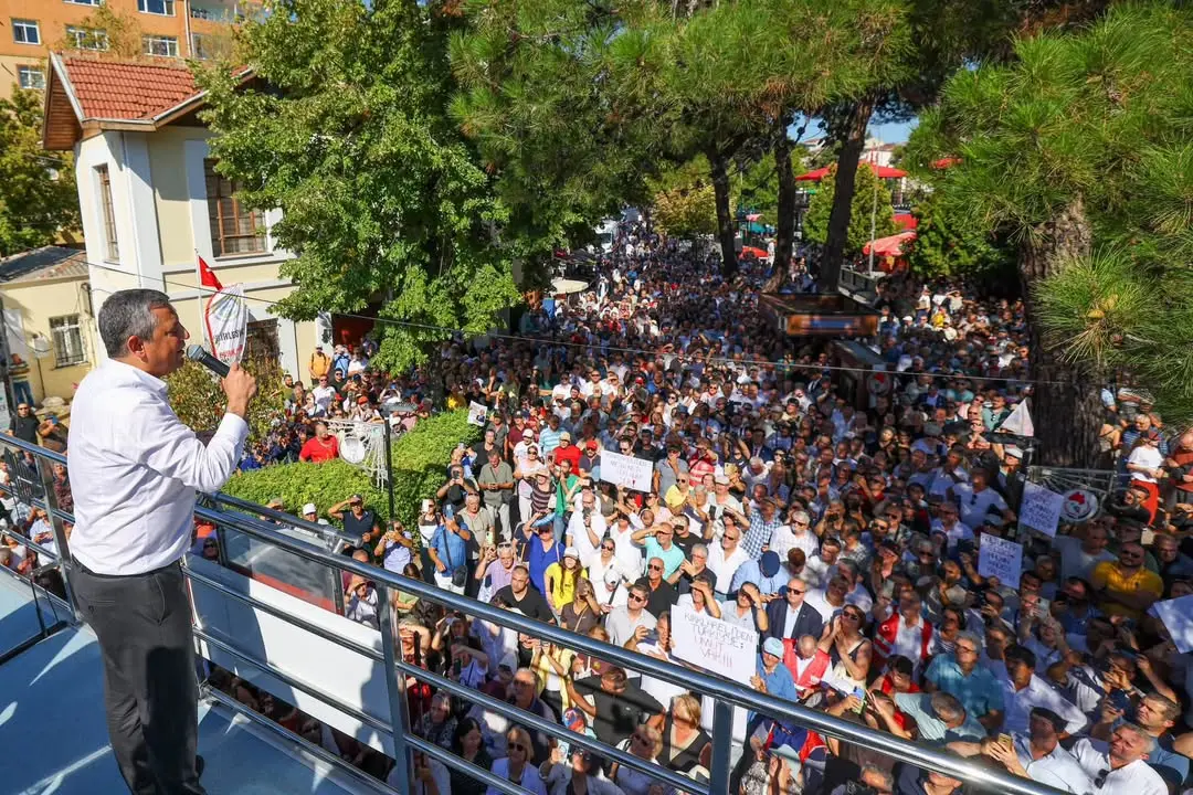 Özgür Özel, yeni düzen çağrısında bulundu