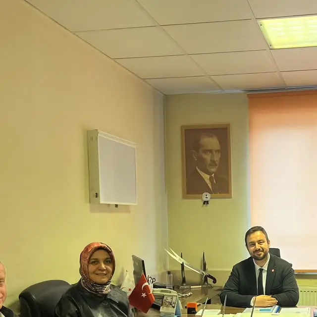 İhsaniye'de yeni hekimlere hayırlı olsun ziyareti