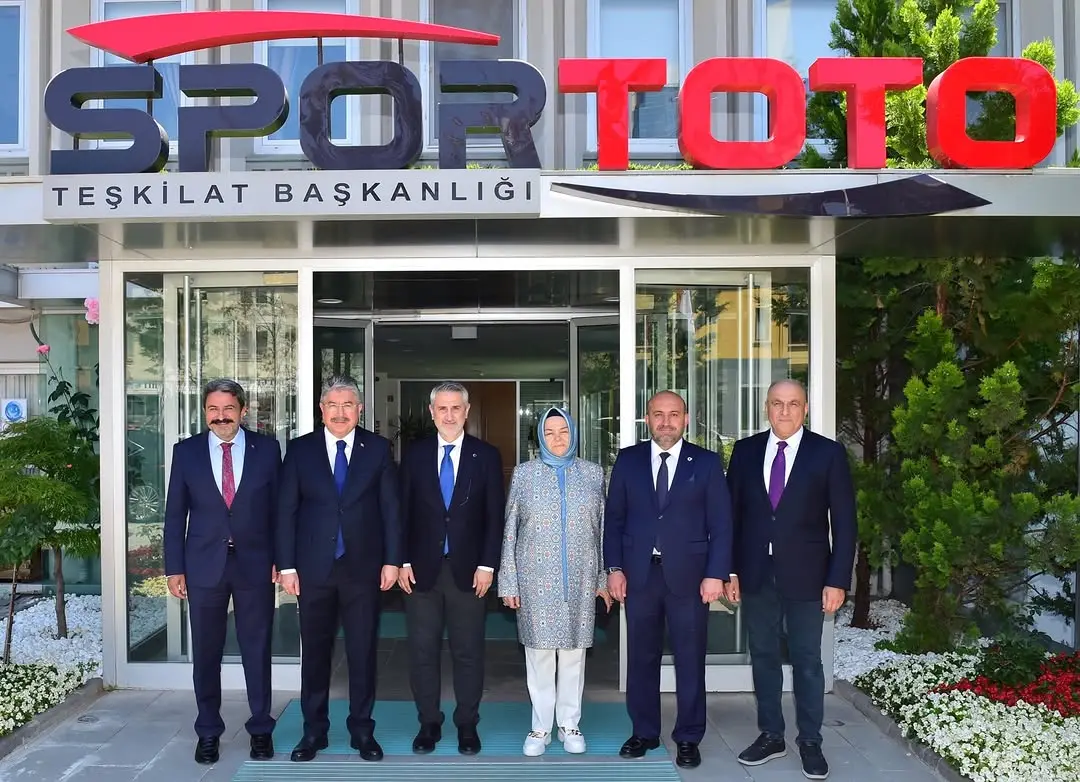 Eskişehir'e gençlik ve spor yatırımları protokolü imzalandı