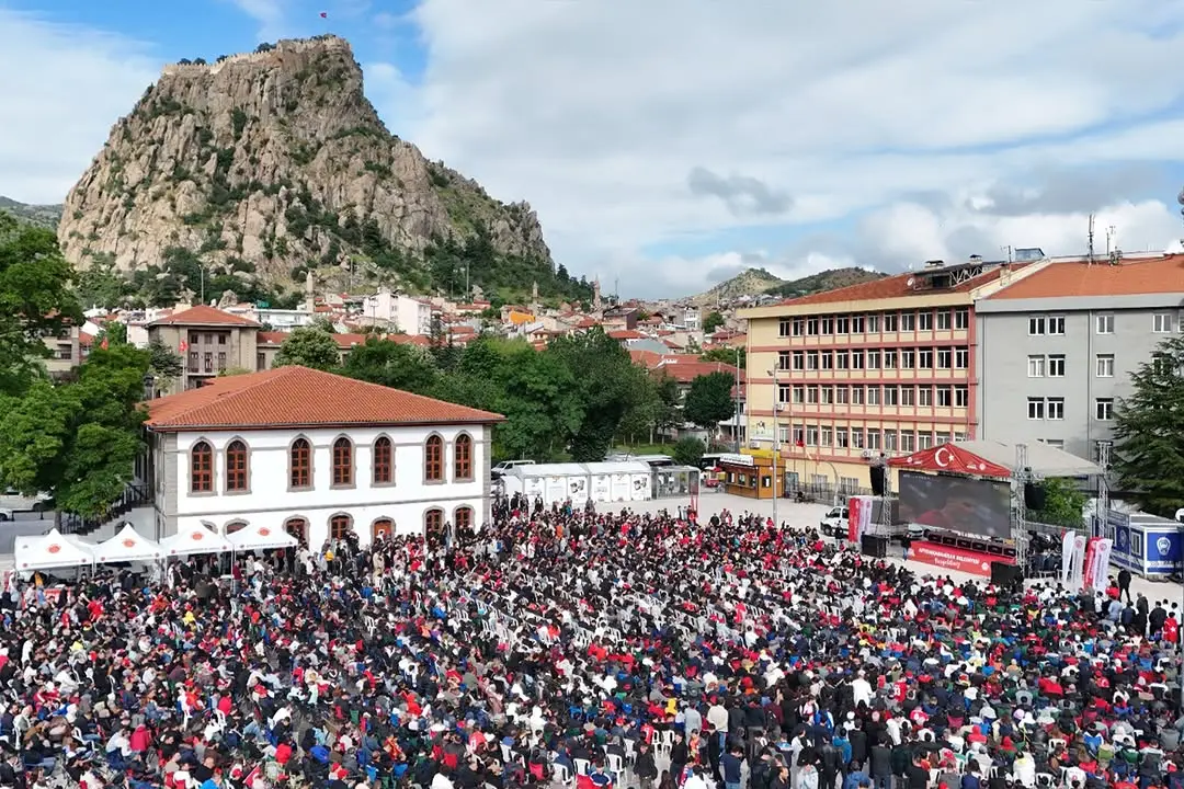 Afyonkarahisar Belediyesi'nden milli sporculara destek