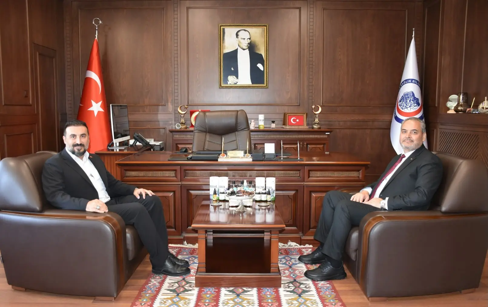 Rektör Aslan, Dr. Kavak'ı makamında kabul etti