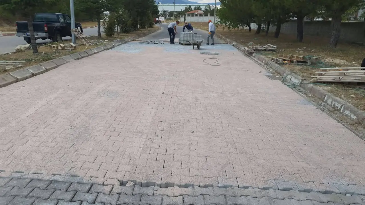 Gediz OSB'de Yol Bakım Çalışmaları Devam Ediyor