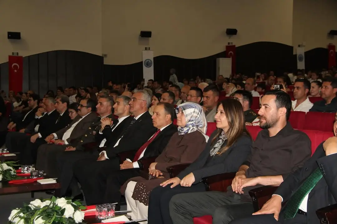 Afyon'da Türk Armoni Yıldızları Orkestrası Konseri
