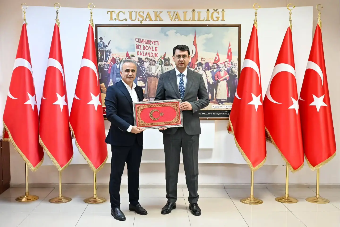 Eğitim-Bir-Sen'den Uşak'a Ziyaret