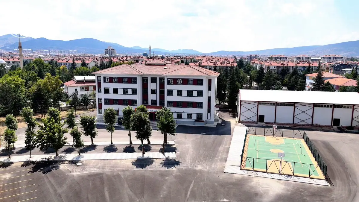 Isparta Anadolu Lisesi Yeni Binasına Kavuştu