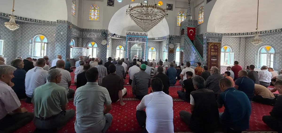 Kardeşlik Konulu Hutbe Merkez Camii'nde İrad Edildi