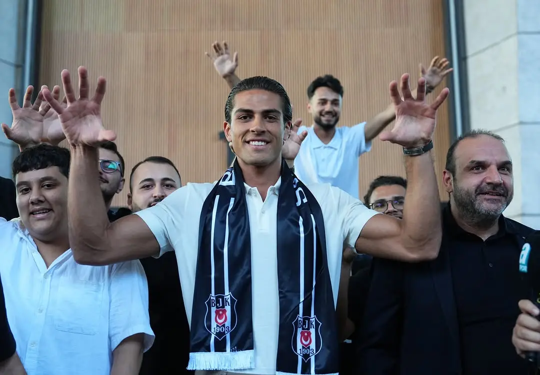 Doğan Alemdar İstanbul'a transfer için geldi