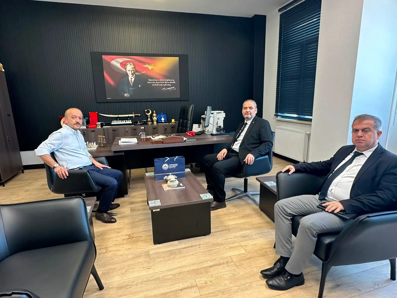 Rektör Adem Aslan, Milli Emlak Müdürü'nü ziyaret etti