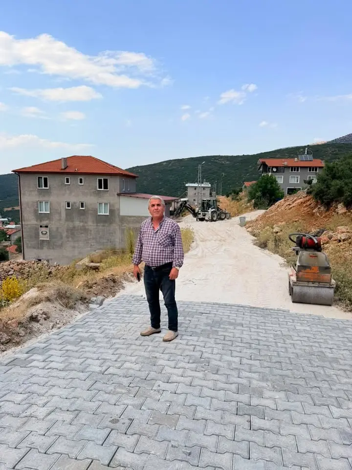 Sarıidris Belediyesi sokakları yeniliyor