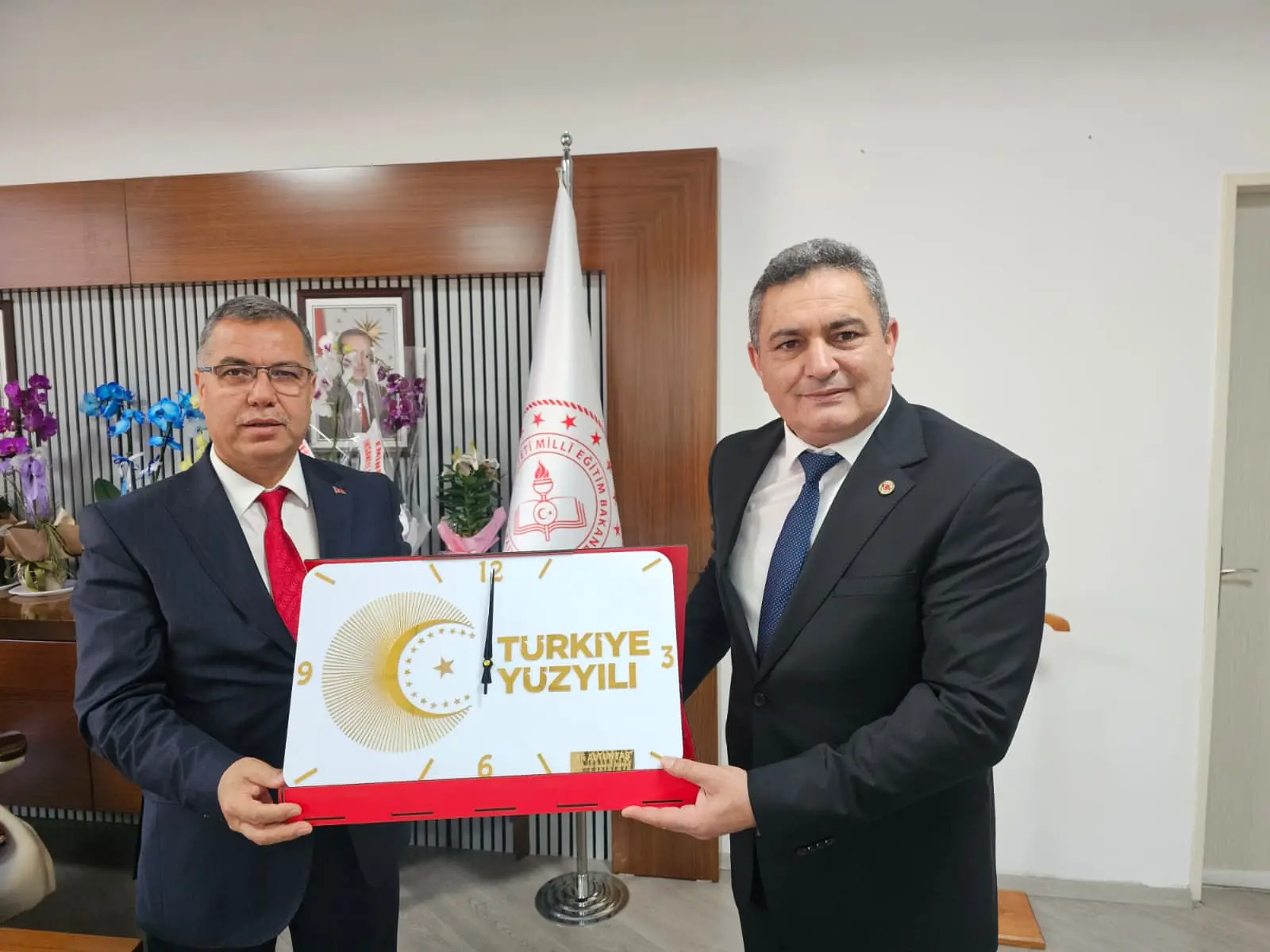 İsmail Altınkaynak'a Ziyaretler Devam Ediyor
