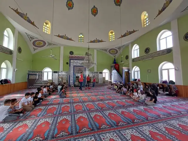 Kızılay, Dikilitaş Camii'nde Afet Bilinci Eğitimi Verdi