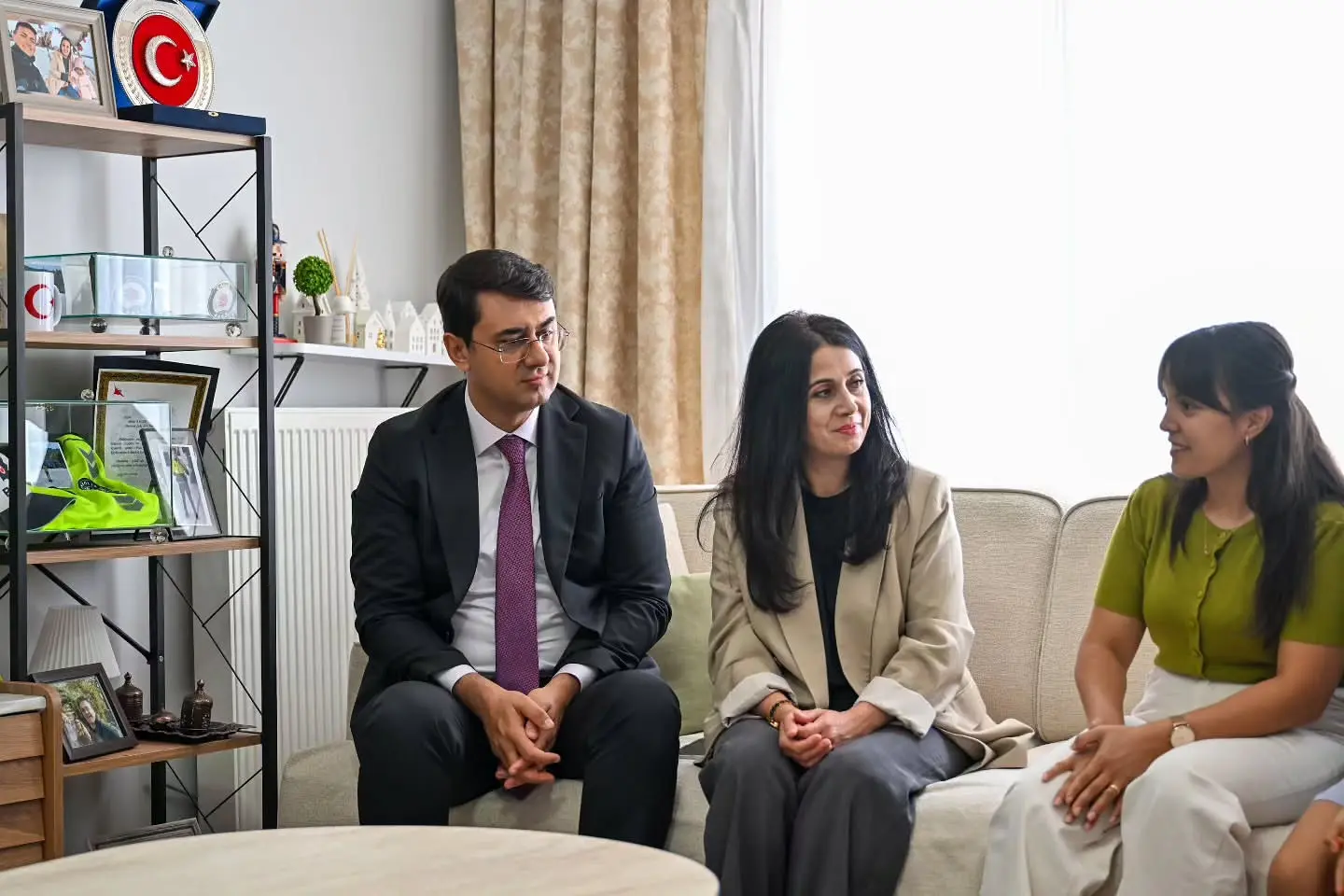 Vali Kartal, şehit ailesini ziyaret etti