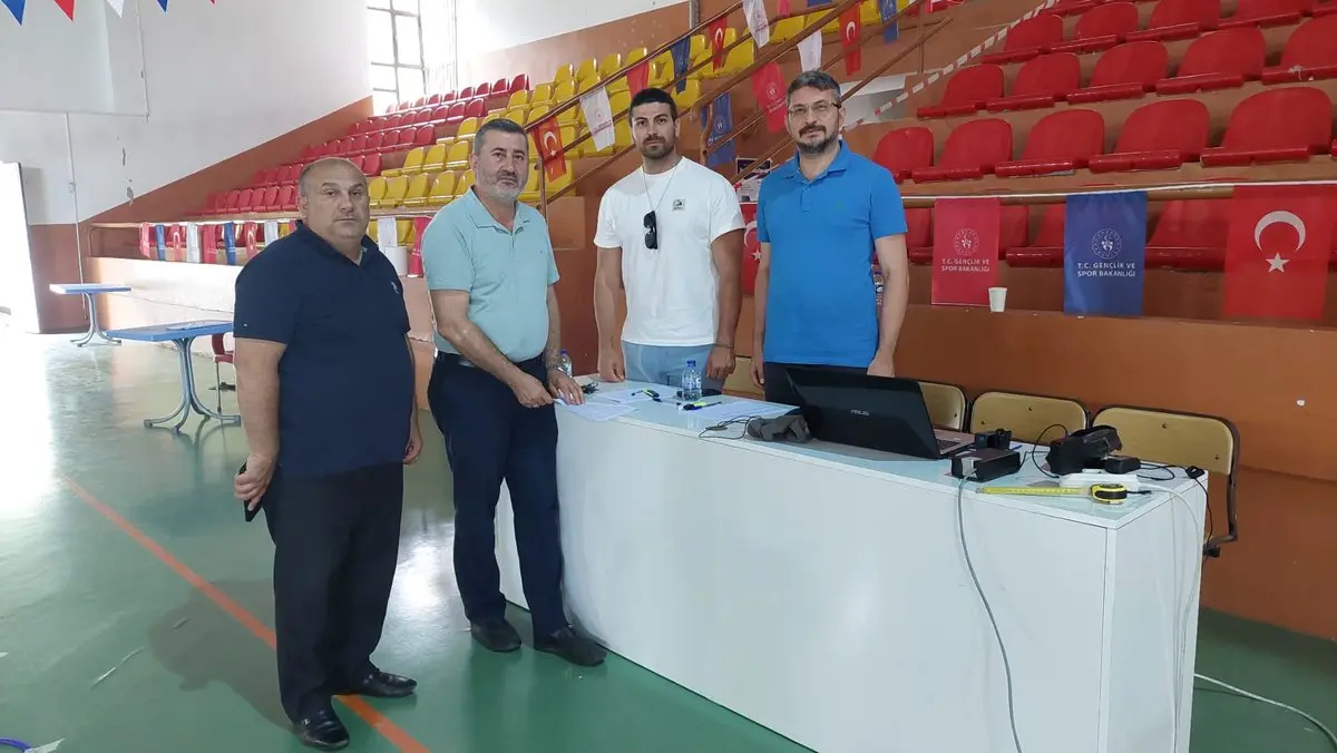Ulubey Anadolu İmam Hatip Lisesi'nde sınavlar sürüyor