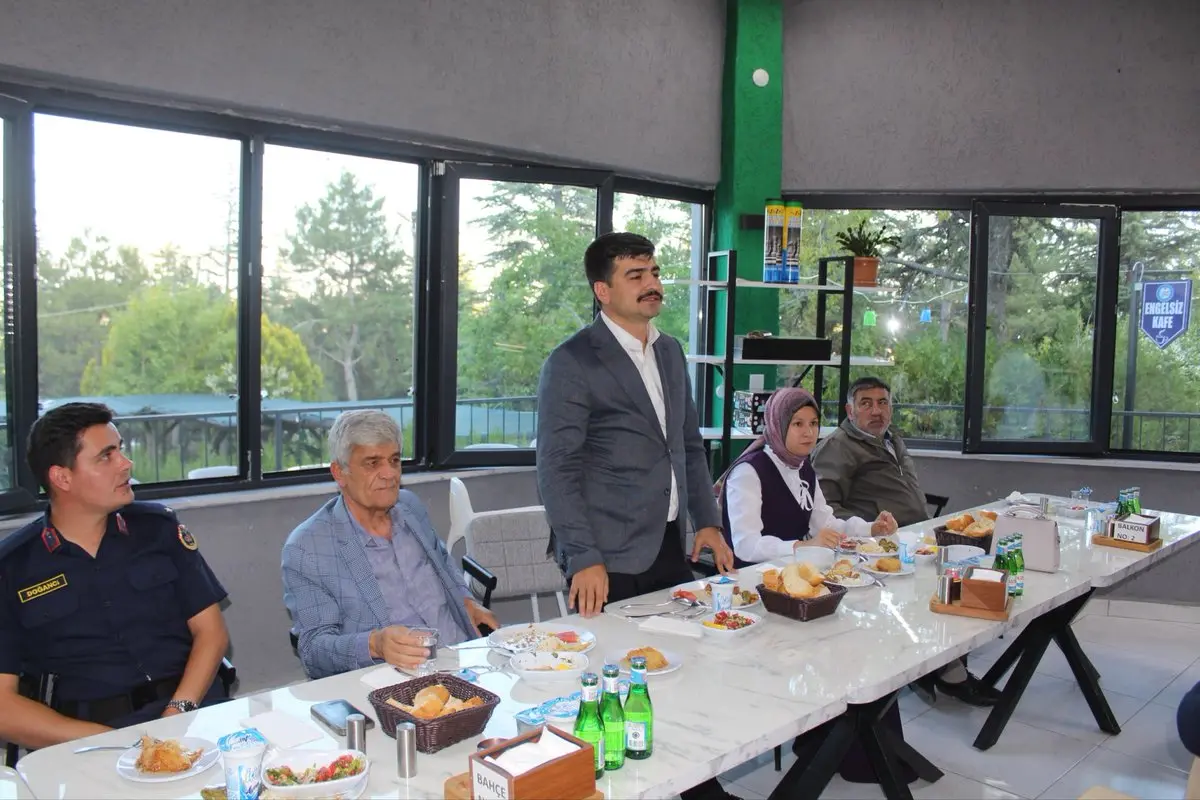 Kaymakam Mücahit Çetin'e veda yemeği düzenlendi