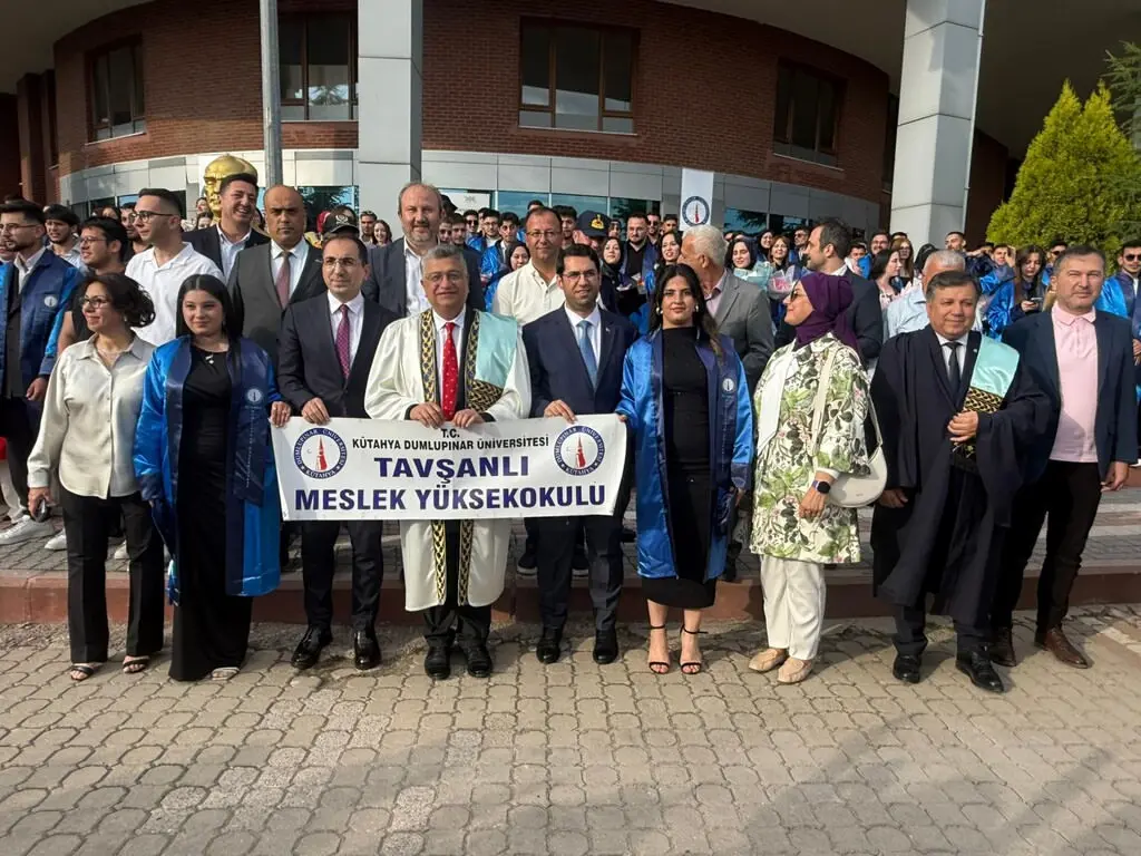 Tavşanlı MYO, 300 Mezununu Uğurladı
