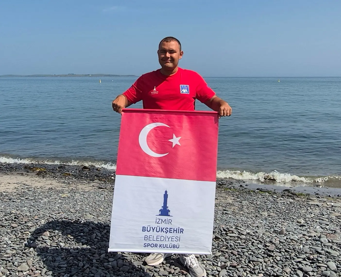 Tuna Tunca Kuzey Kanalı'nı Geçti