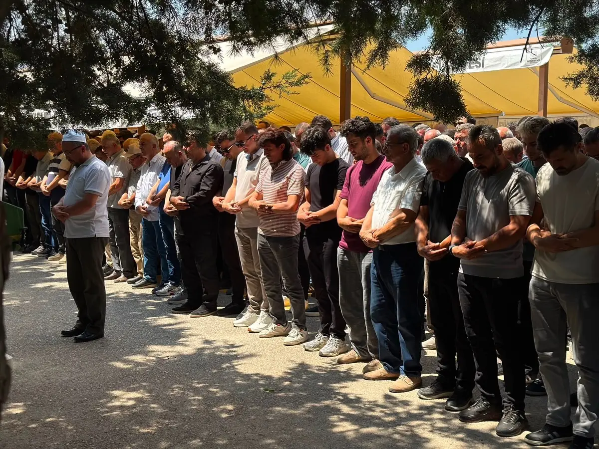 Muammer Kiraz'ın cenazesine katılım gerçekleşti