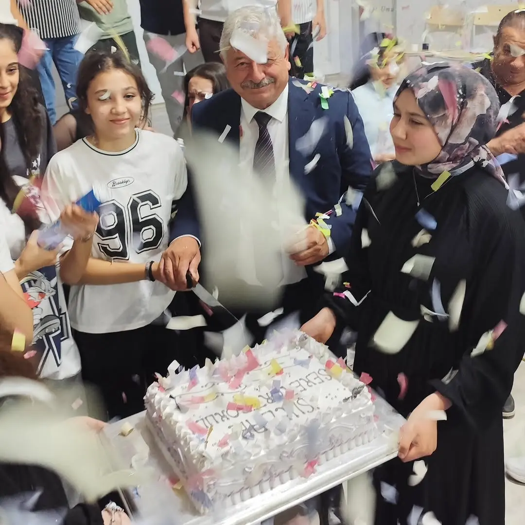 Işıklar Şeker Ortaokulu Mezuniyet Töreni