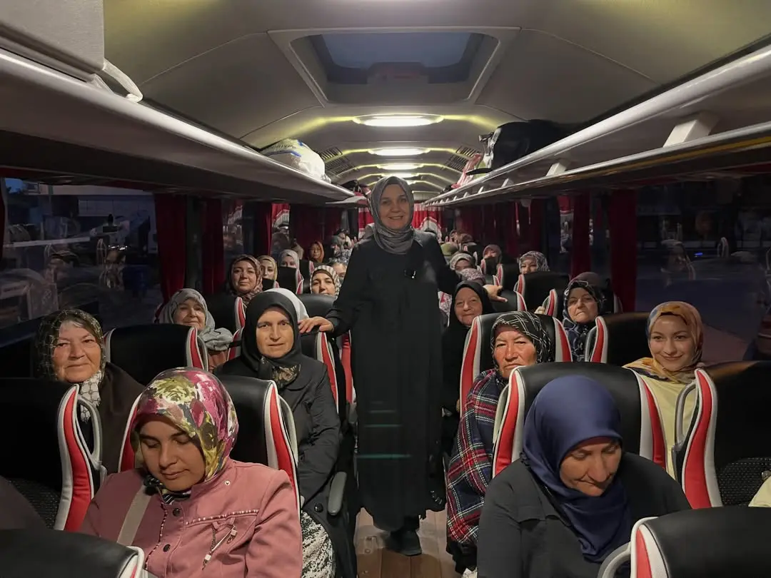 İhsaniye'den Bursa'ya Kültür Gezisi Düzenlendi