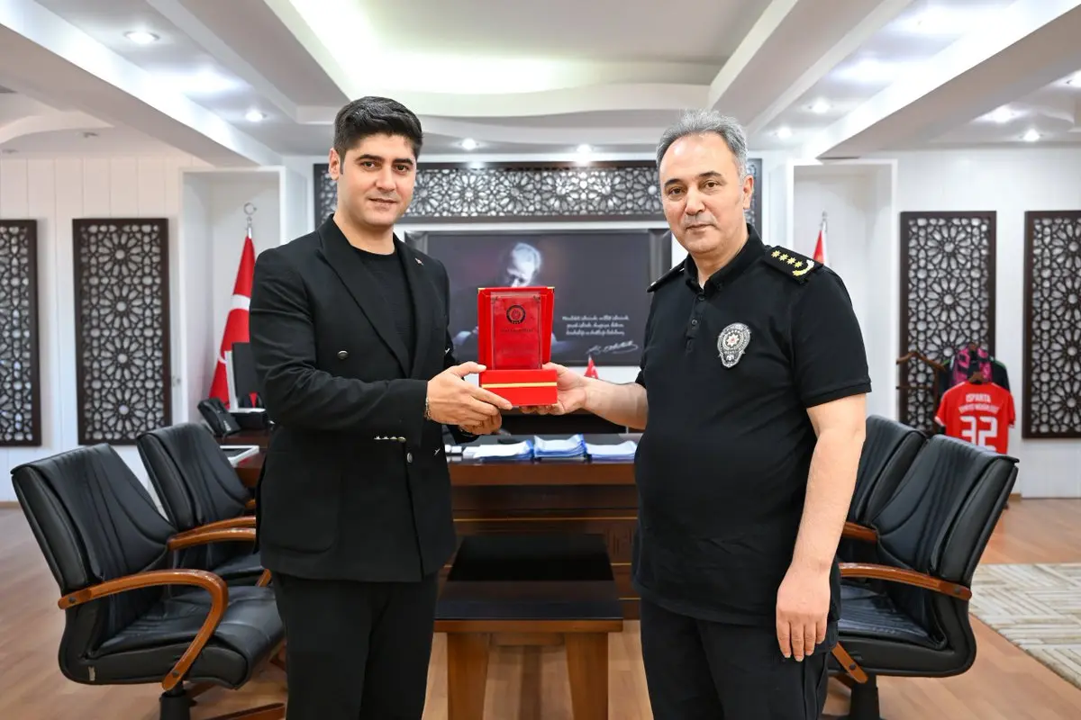 Başkomiser Göktaş'a Teşekkür Plaketi Verildi