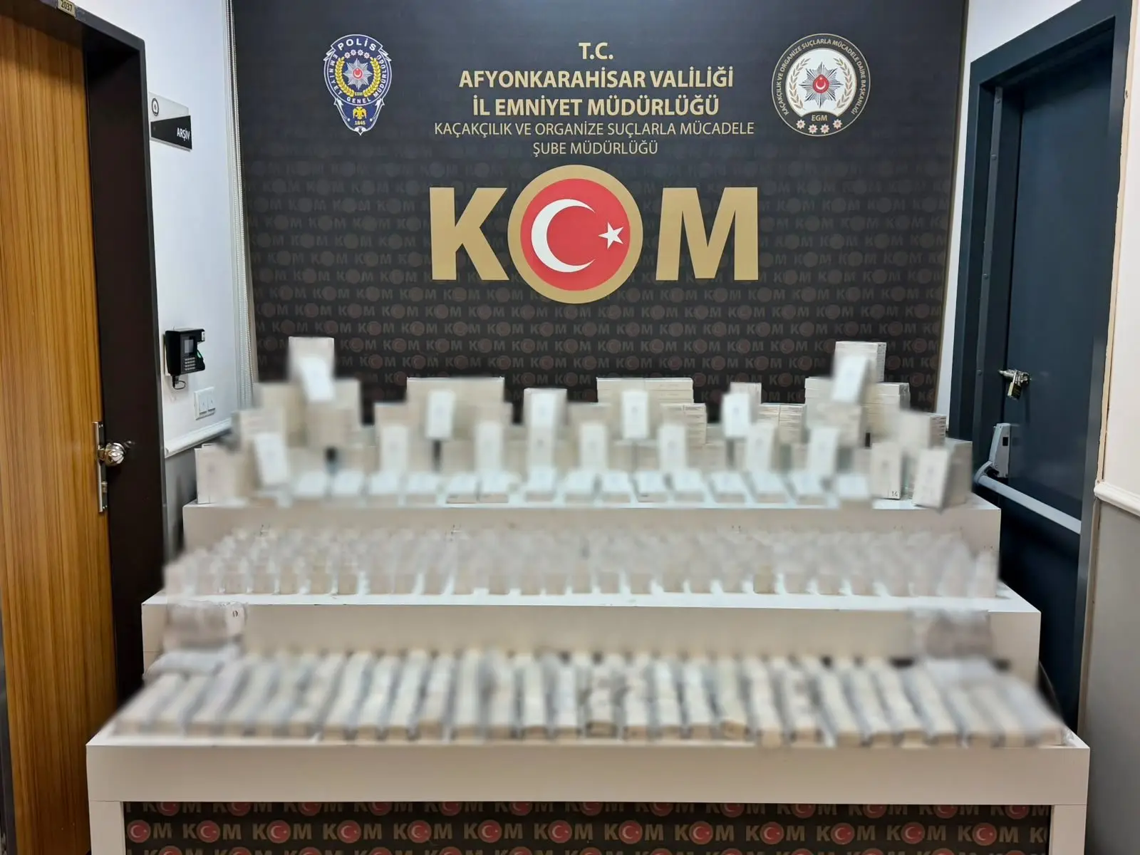 Bolvadin'de kaçakçılık operasyonu düzenlendi