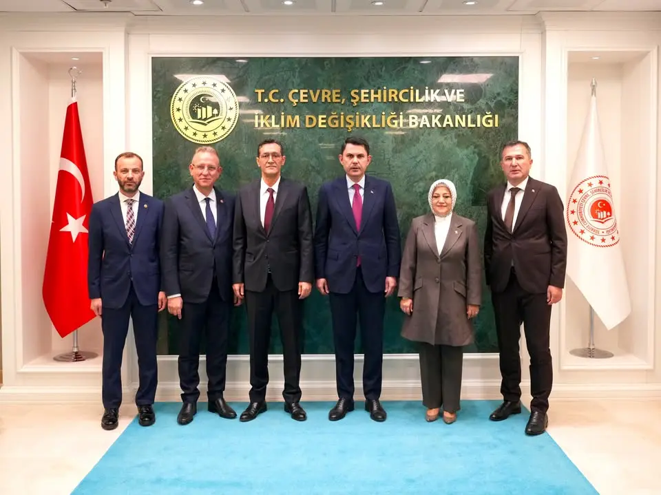 Tavşanlı Belediyesi Bakan Kurum'u Ziyaret Etti