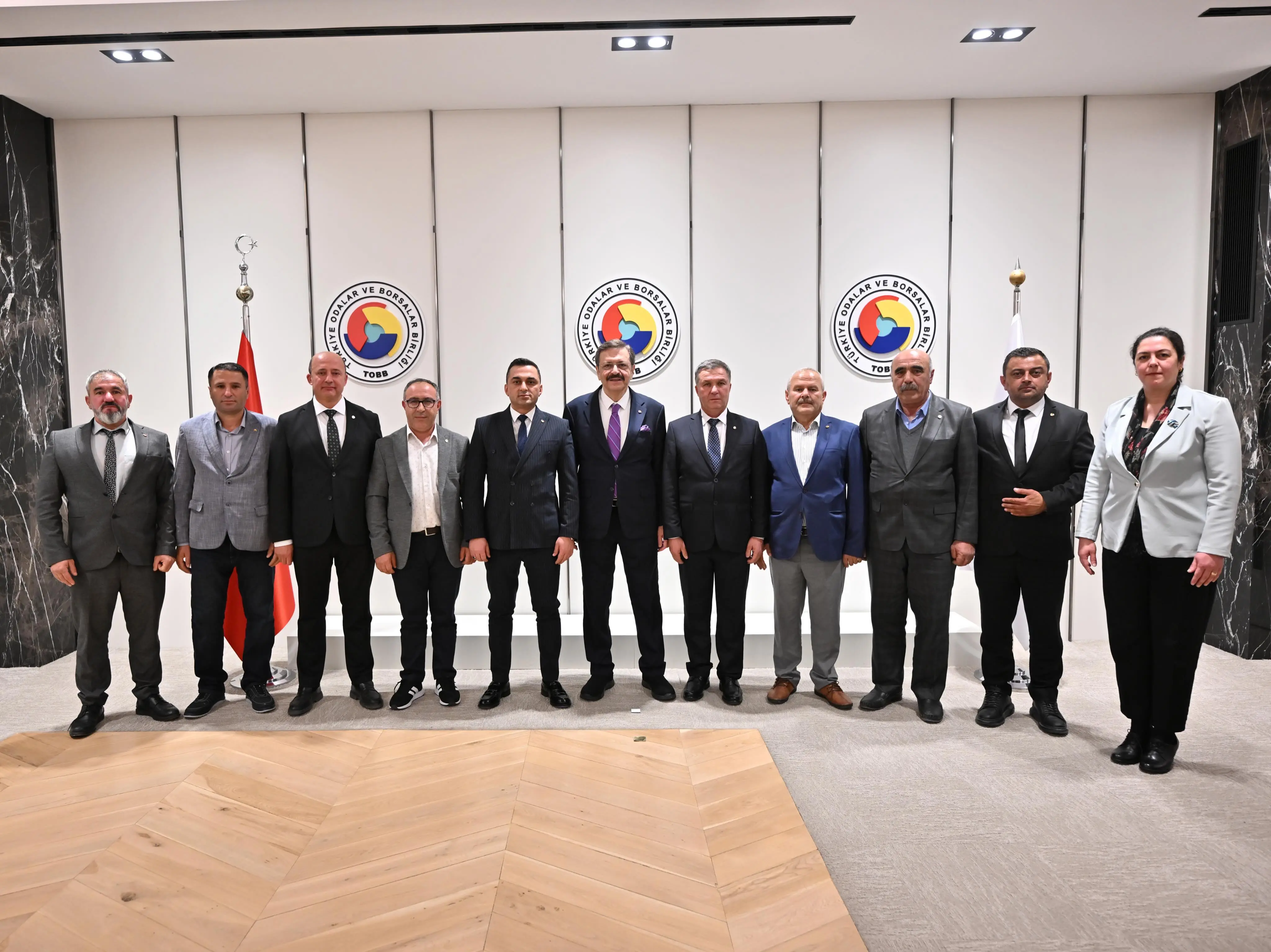Burdur Ticaret Borsası'nda yeni yönetim belirlendi