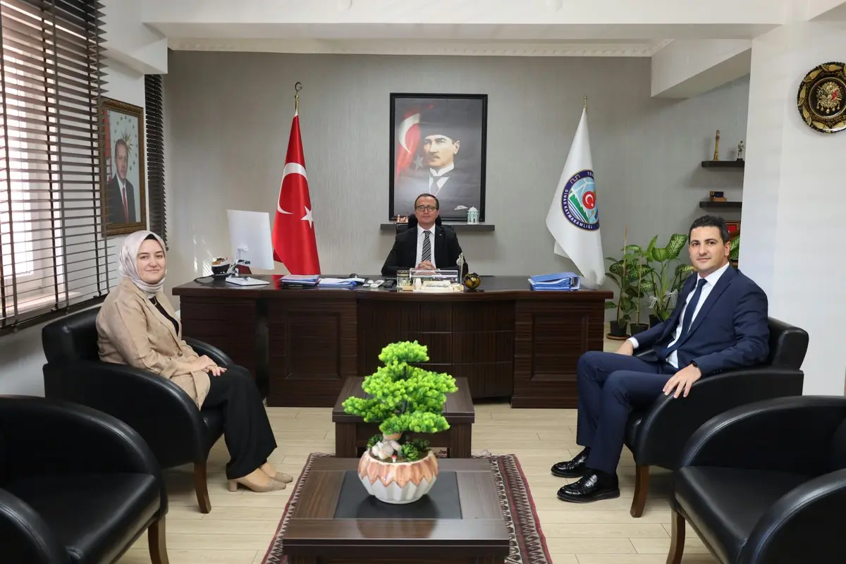 Ziraat Bankası Müdürü Kaymakam'ı Ziyaret Etti