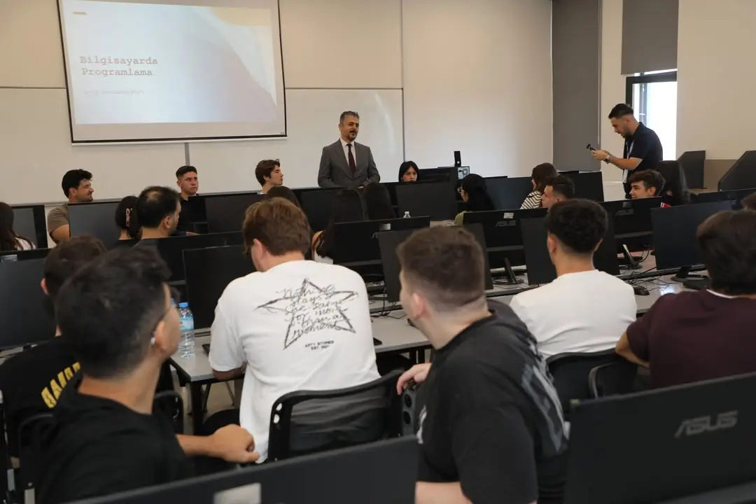 Isparta Uygulamalı Bilimler Üniversitesi 2026-2027 Yılına Başladı