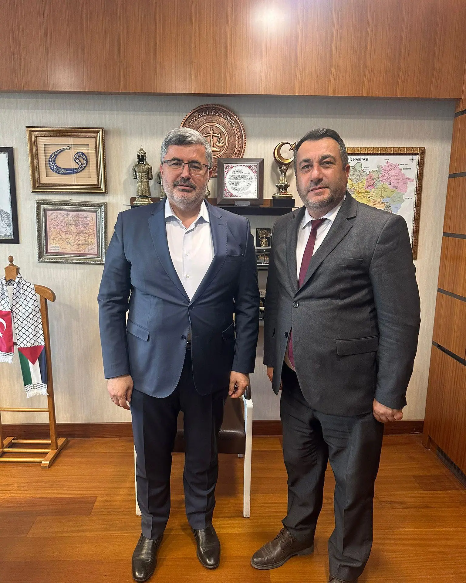 İhsaniye Kayıhan Belediye Başkanı Meclis'te ağırlandı