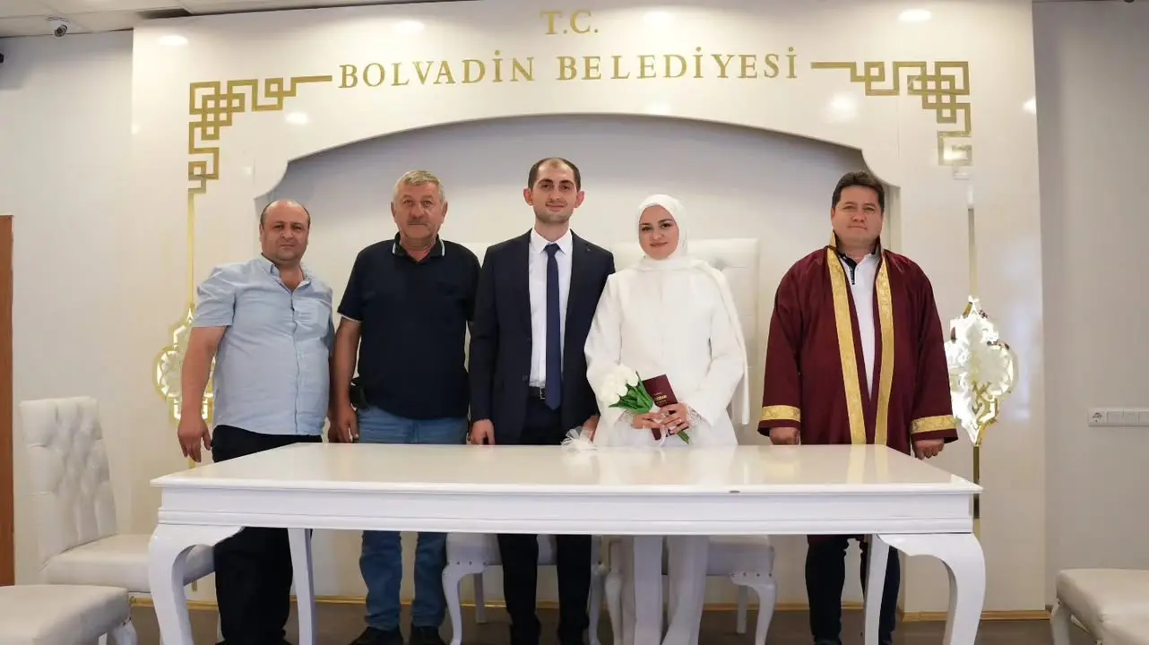 Bolvadin Belediyesi'nden yeni bir nikah töreni