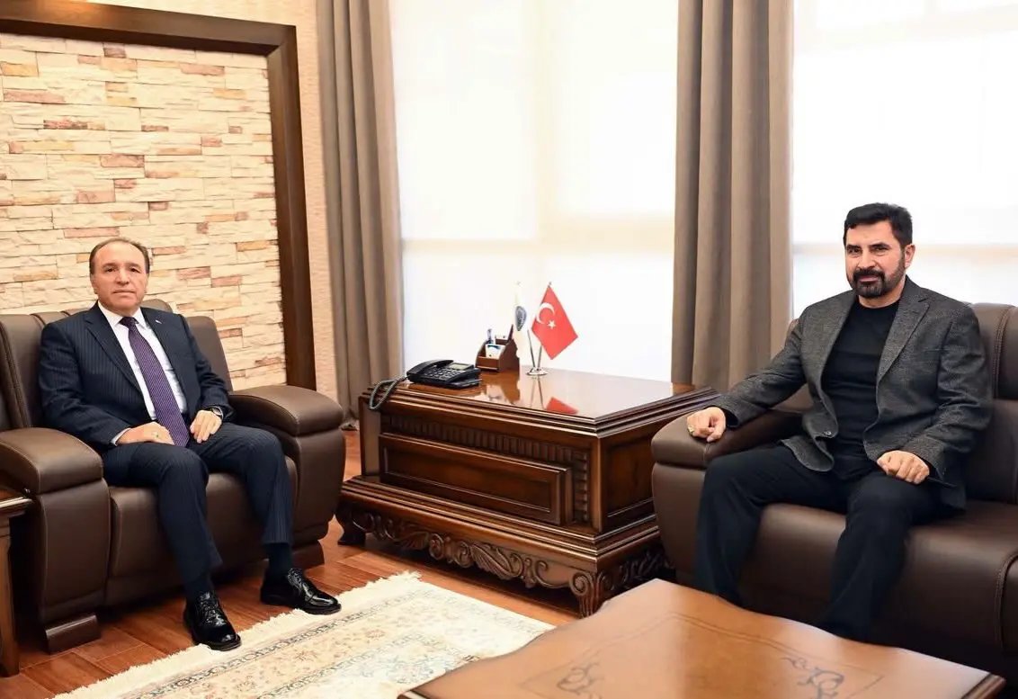 Rektör Karakaş'a nezaket ziyareti