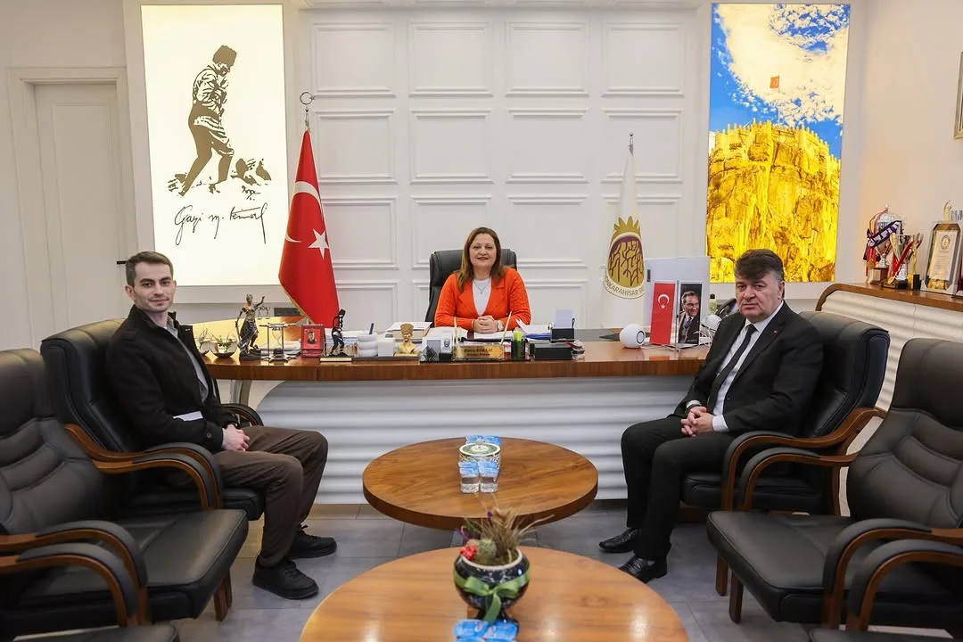 Afyonkarahisar Belediye Başkanı Burcu Köksal, Şoförler ve Otomobilciler Esnaf Odası Başkanı İbrahim Karataş ile Görüş Alışverişinde Bulundu