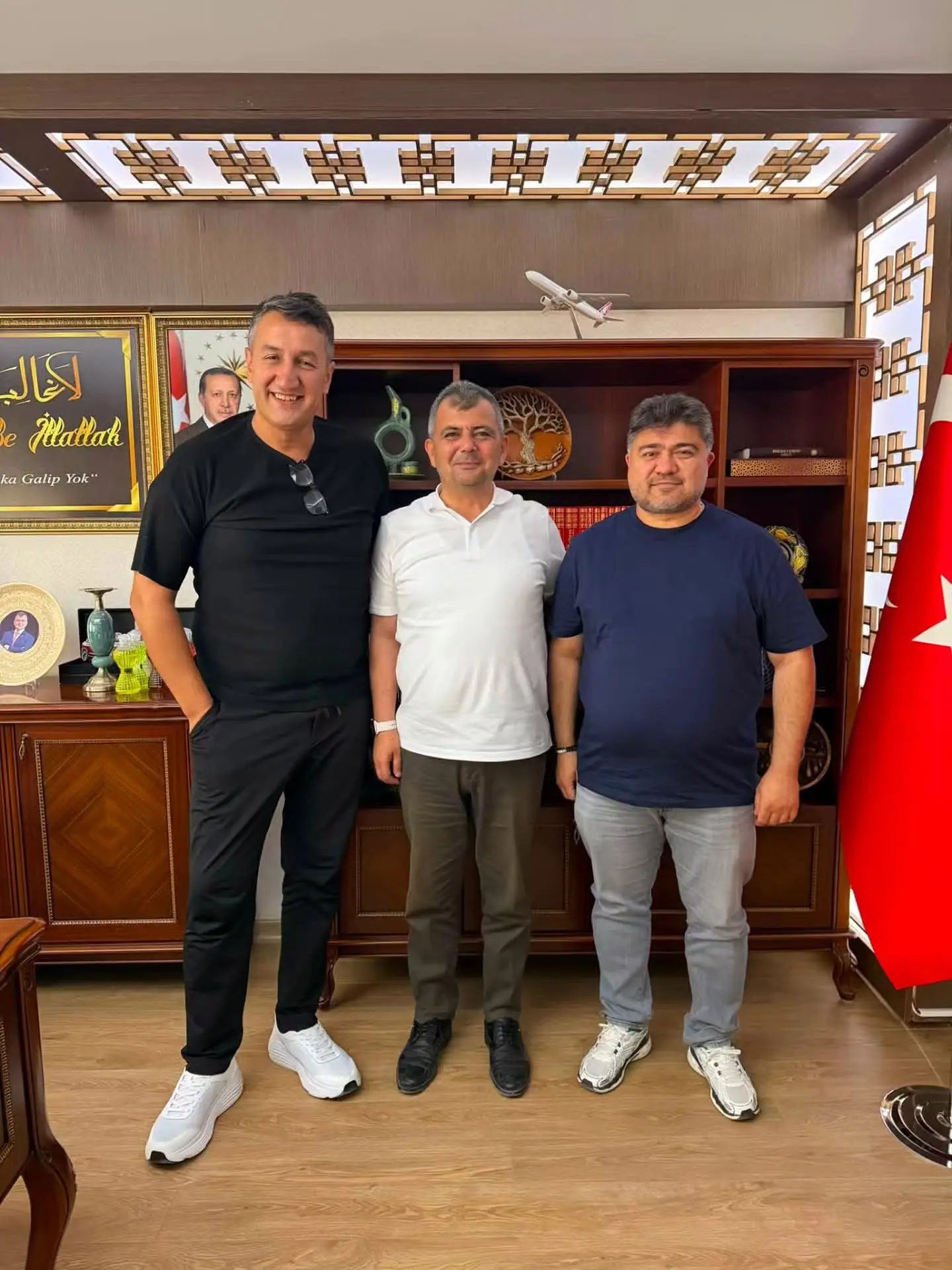 Tahir Denizli ve Fatih Koca, Emirdağ Belediyesi'ni ziyaret etti