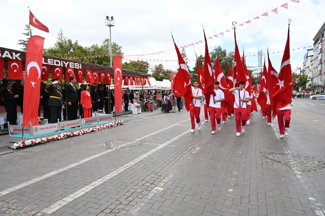 Uşak'ta 30 Ağustos Zafer Bayramı Coşkuyla Kutlandı