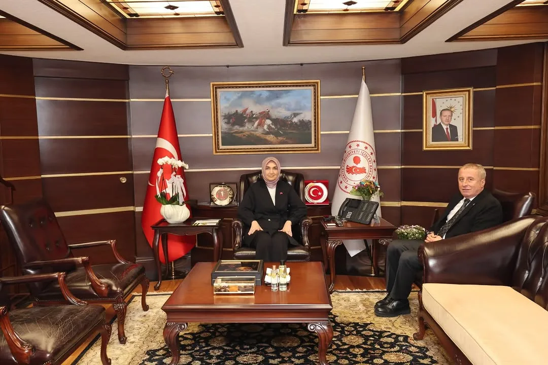 İyi Parti Milletvekili Hakan Şeref Olgun, İçişleri Bakan Yardımcısı Kubra Yigitbasi'ni Ziyaret Etti