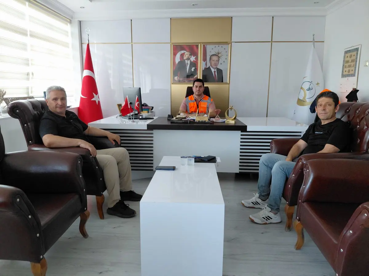 Karayolları Yetkilileri Kaymakam'ı Ziyaret Etti