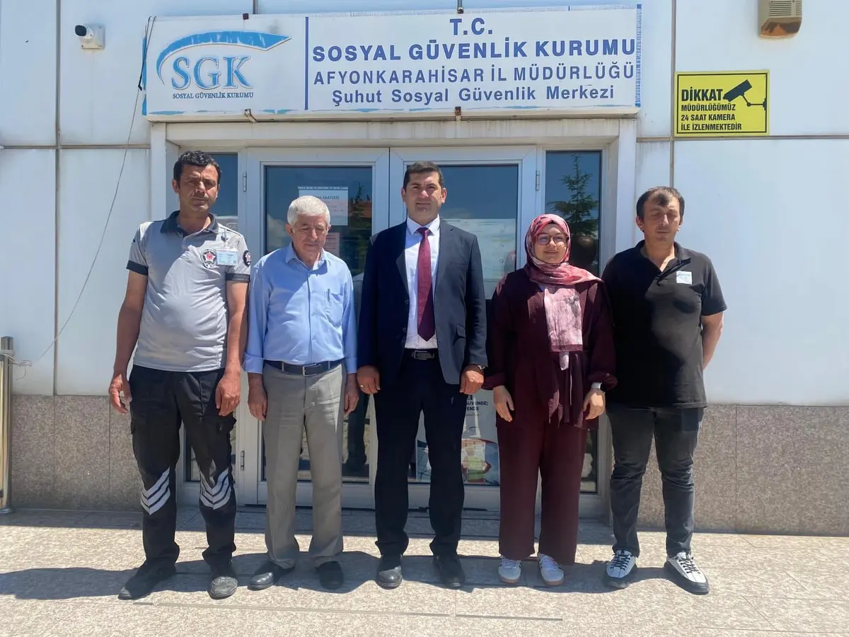 İl Müdürü Çelikbaş, Şuhut'ta personelle buluştu