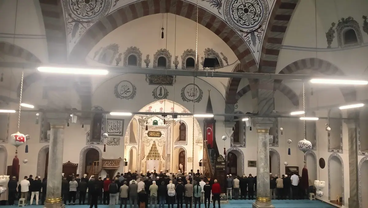 Sabah Namazı Buluşmaları Sultan Bayezid Camii'nde Başladı